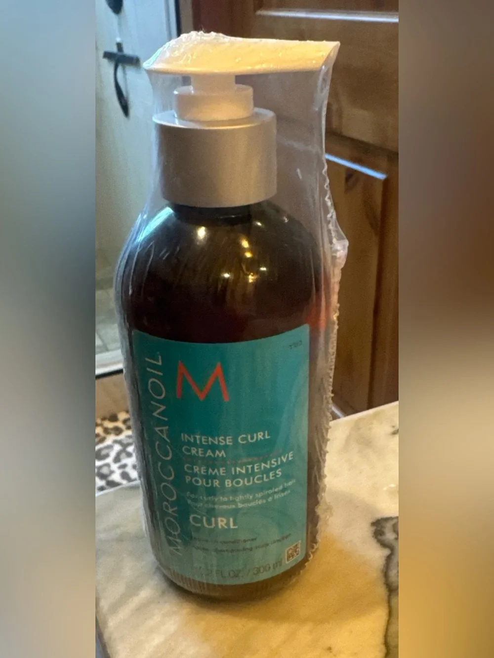 Moroccanoil Intense Curl Cream with Teal and Orange Accents